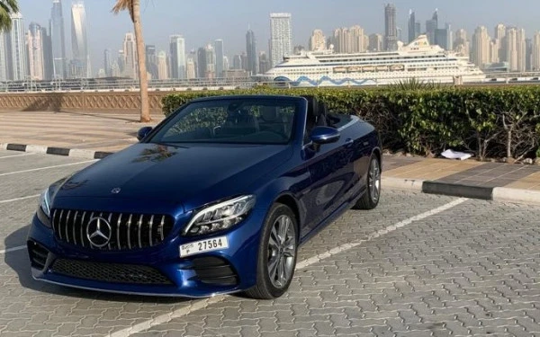 Mercedes C300 cabrio  zur Miete in Dubai