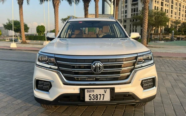 MG RX8  zur Miete in Dubai
