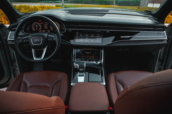 Audi Q8 (Beige), 2022
