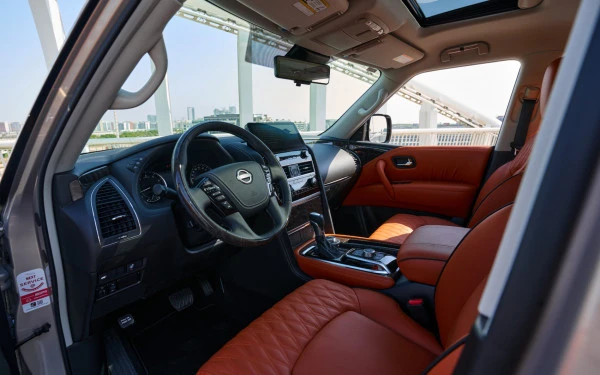 Nissan Patrol Platinum V6 (Beige), 2024