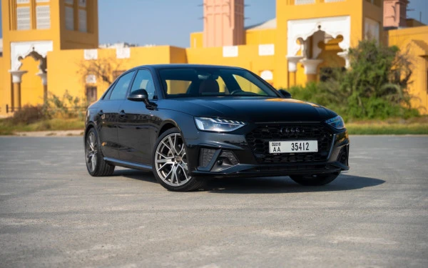 أودي A4 (أسود), 2024