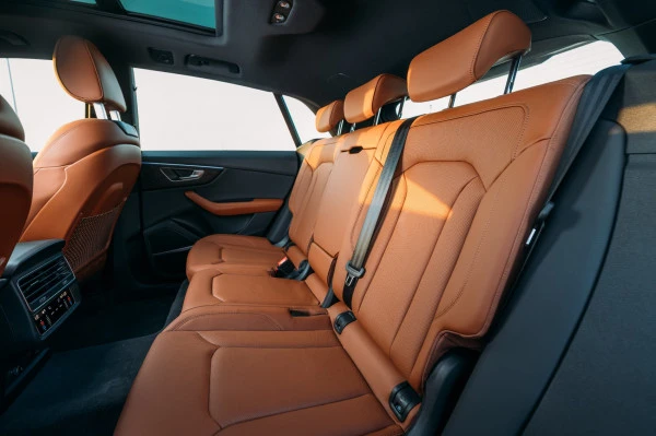 Audi Q8 (Black), 2022