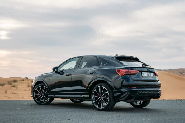 Audi RSQ3 (Schwarz), 2023