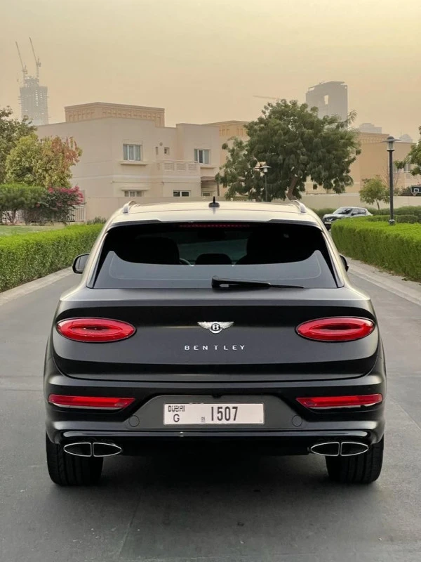 Bentley Bentayga (Black), 2021