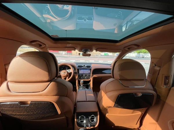 Bentley Bentayga (Black), 2021