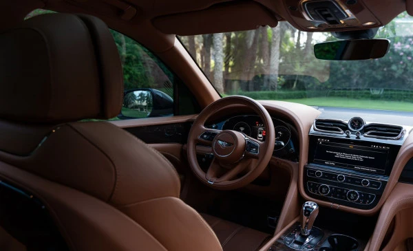 Bentley Bentayga (Black), 2021