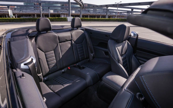 BMW 430i cabrio (Black), 2023