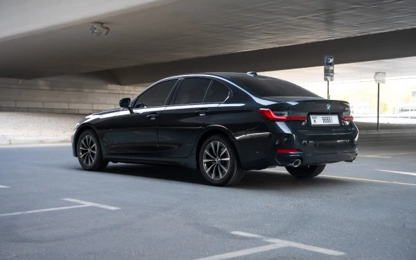 BMW 318i (Noir), 2025