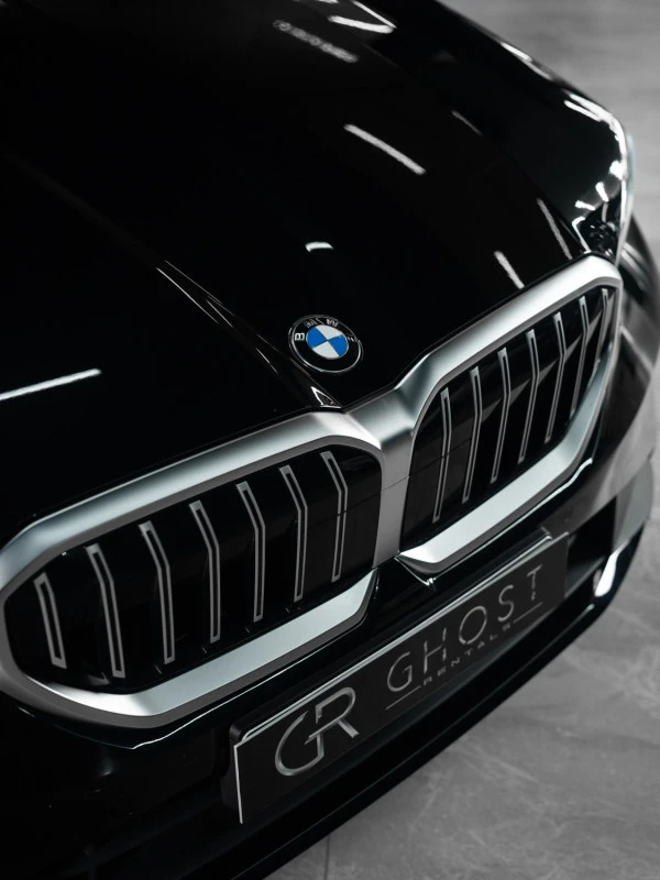 BMW 520i (Black), 2025