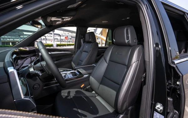 Cadillac Escalade (Black), 2025