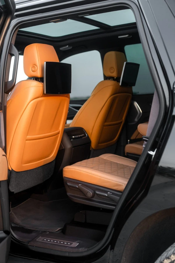 Cadillac Escalade Sport Platinum (Black), 2024