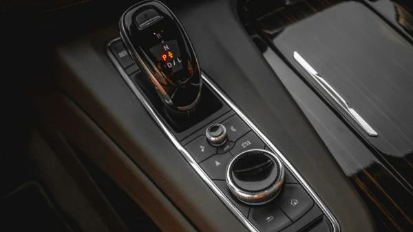 Cadillac Escalade (Black), 2022
