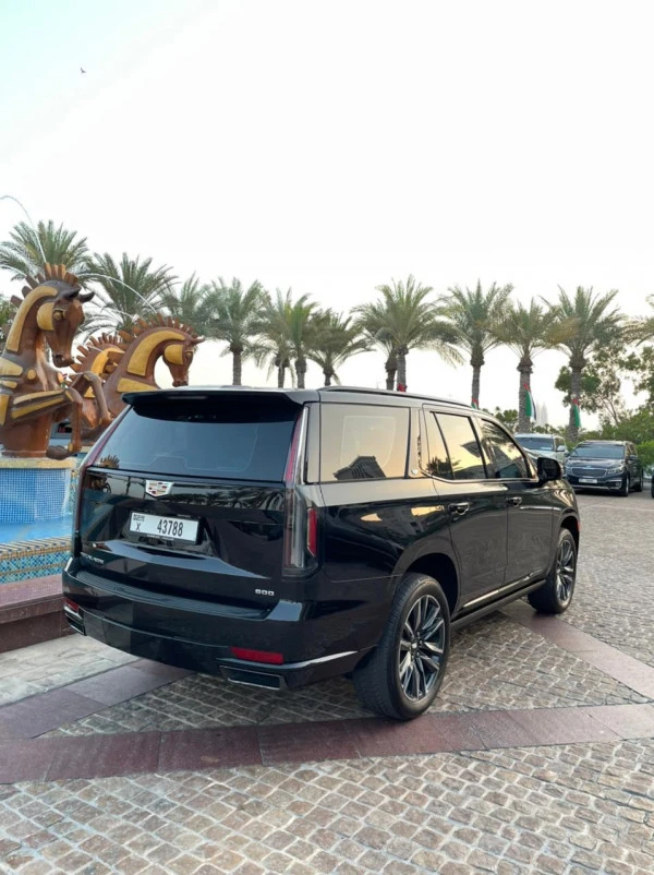 Cadillac Escalade Platinum S (Black), 2021