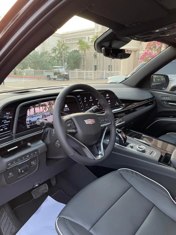 Cadillac Escalade Platinum S (Black), 2021