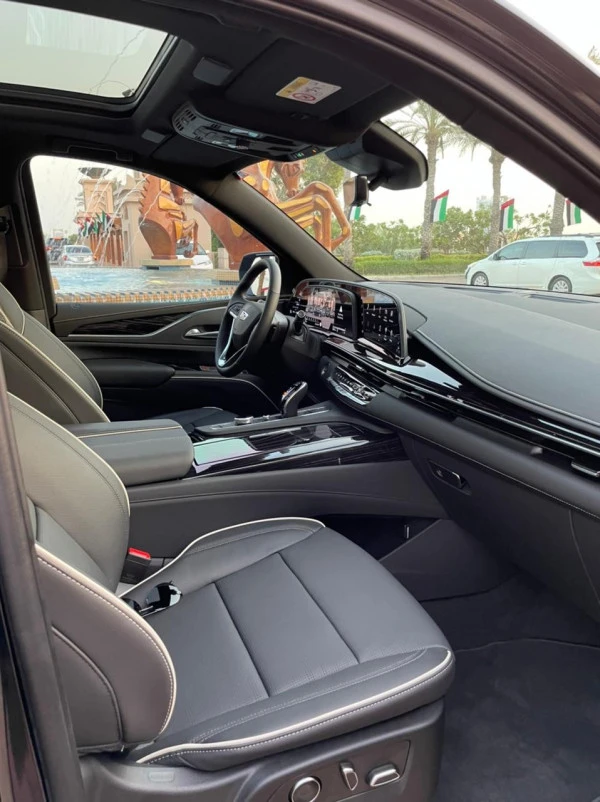 Cadillac Escalade Platinum S (Black), 2021