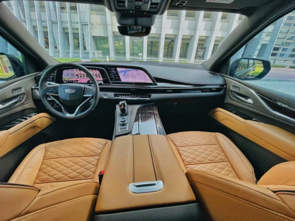 Cadillac Escalade (Black), 2021
