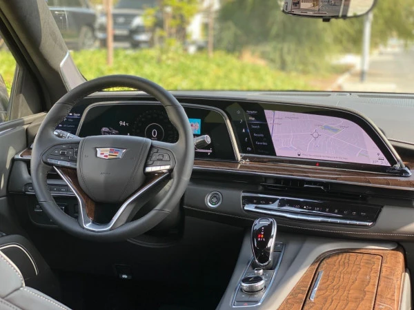 Cadillac Escalade (Black), 2021
