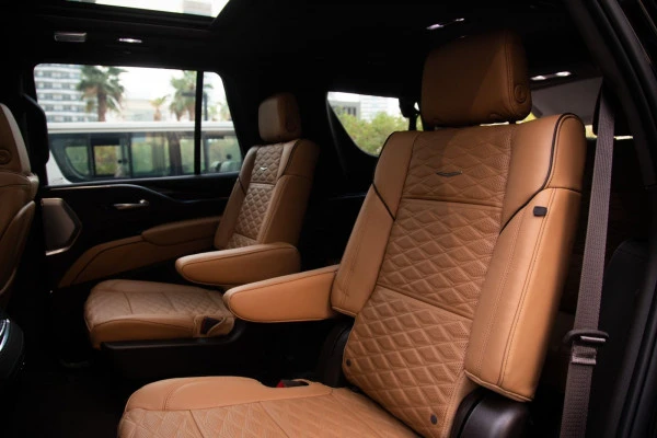Cadillac Escalade (Black), 2022