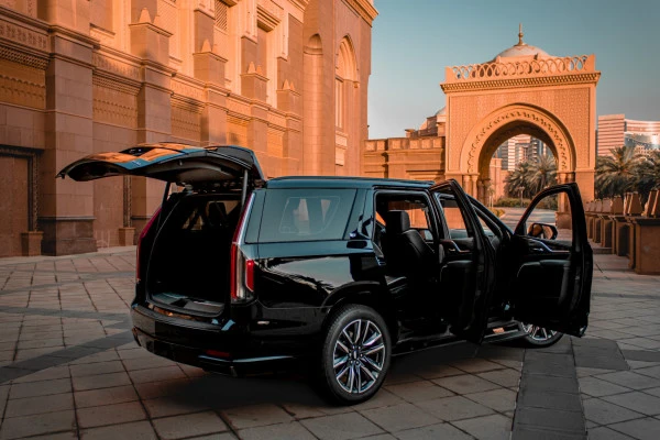 Cadillac Escalade (Black), 2022