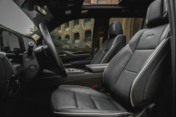 Cadillac Escalade (Black), 2022