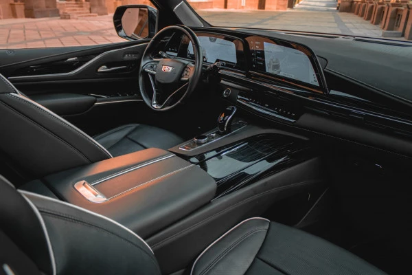 Cadillac Escalade (Black), 2022
