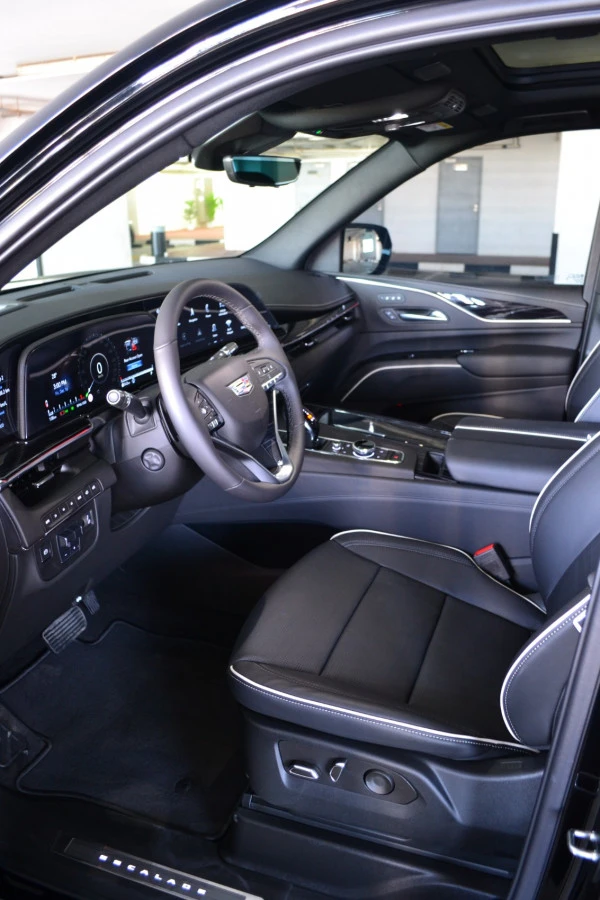 Cadillac Escalade (Black), 2023