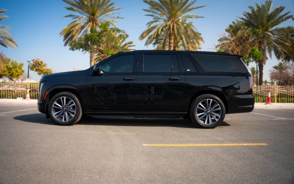 Cadillac Escalade (Negro), 2025