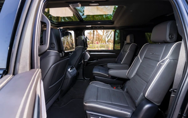 Cadillac Escalade (Negro), 2025