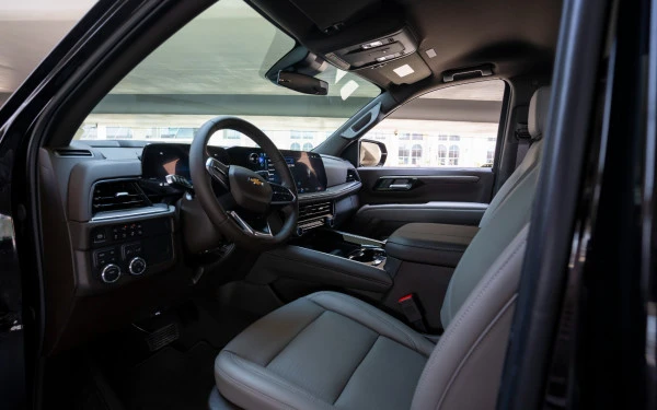 Chevrolet Tahoe (Black), 2025