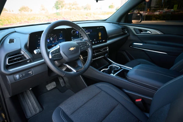 Chevrolet Traverse (Black), 2025