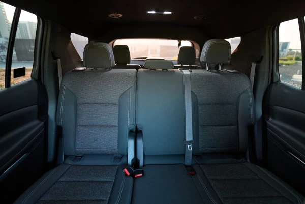 Chevrolet Traverse (Black), 2025