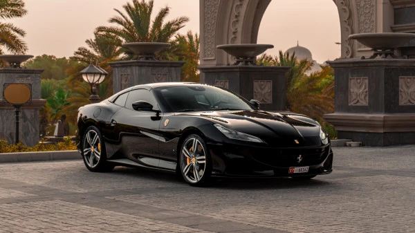 Ferrari Portofino Rosso (Negro), 2022