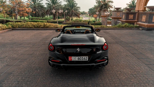 Ferrari Portofino Rosso (Negro), 2022