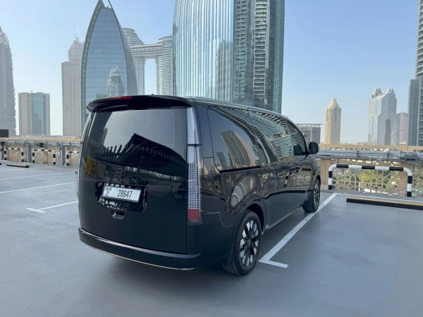 Hyundai Staria 7S (Black), 2026