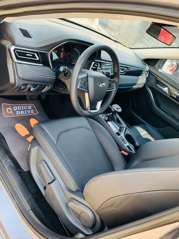 JAC J7 (Black), 2026