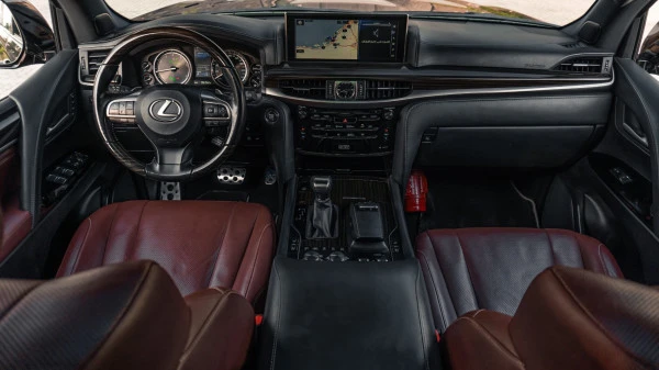 Lexus LX 570 (Black), 2021