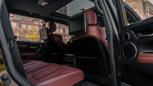 Lexus LX 570 (Black), 2021