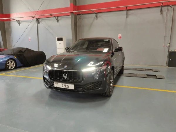 Maserati Levante (Black), 2019