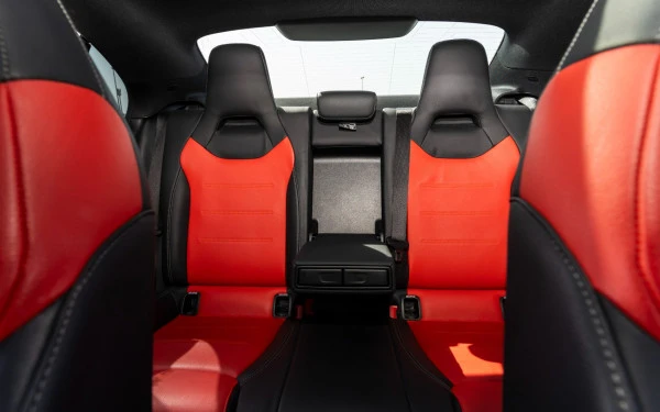 Mercedes CLA250 (Schwarz), 2024