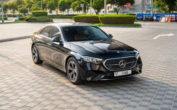 Mercedes E200 (Black), 2025