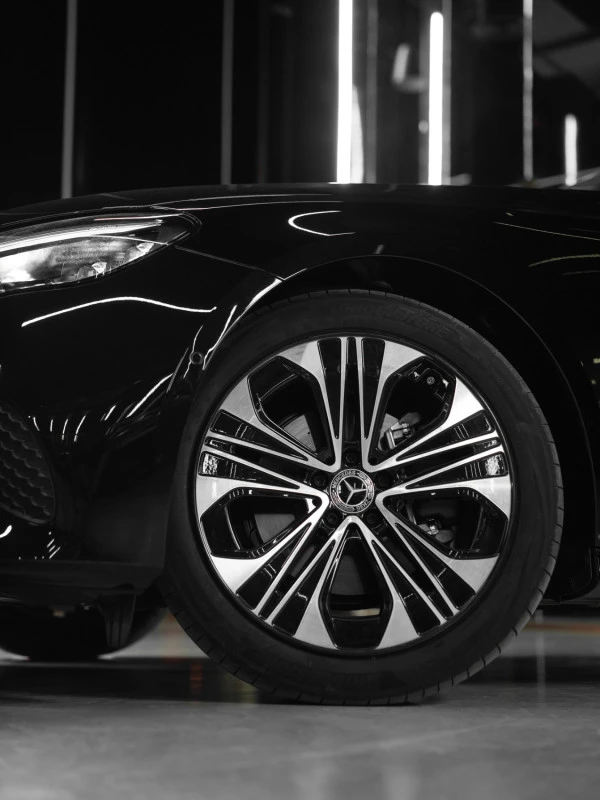 Mercedes E200 (Black), 2025
