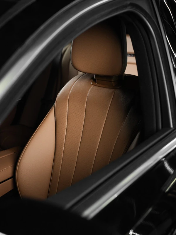 Mercedes E200 (Black), 2025