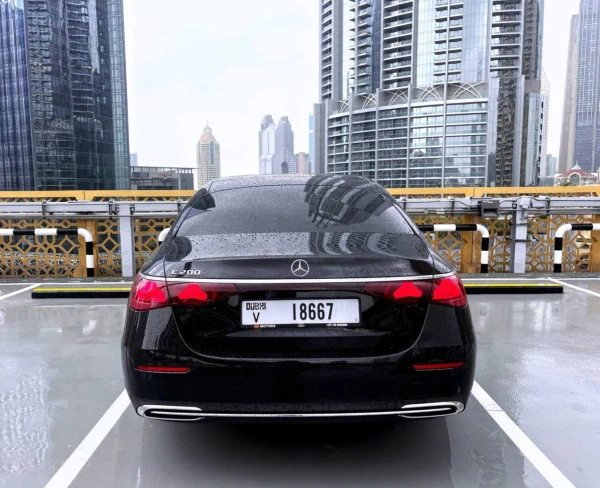Mercedes E200 (Black), 2026