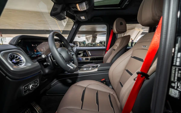 مرسيدس G63 AMG (أسود), 2025
