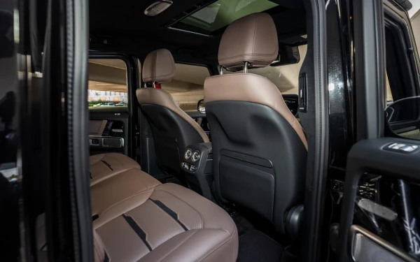 مرسيدس G63 AMG (أسود), 2025