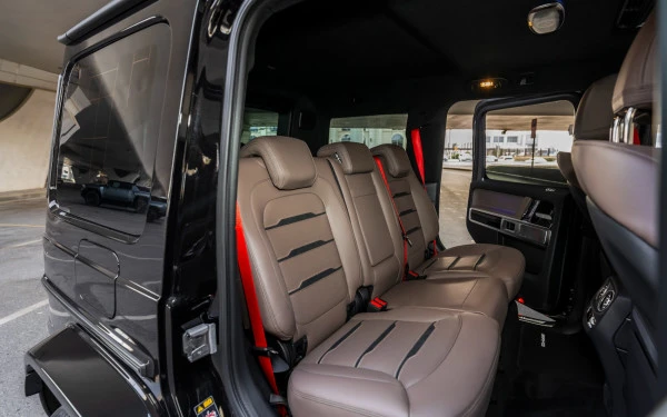 مرسيدس G63 AMG (أسود), 2025
