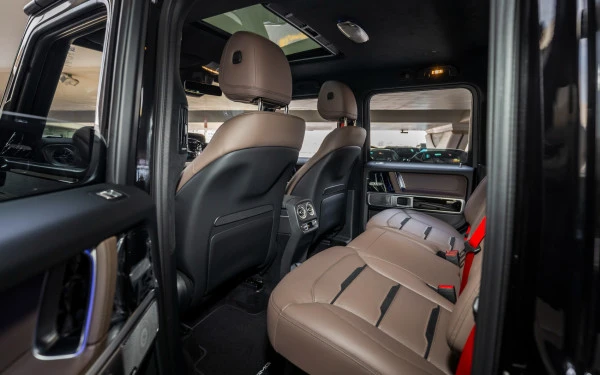 مرسيدس G63 AMG (أسود), 2025