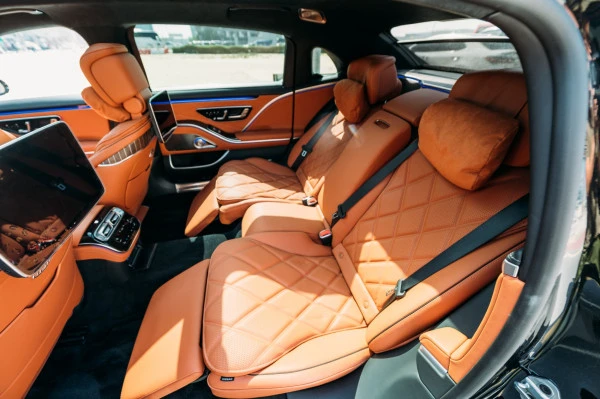 Mercedes Maybach S580 (Black), 2023