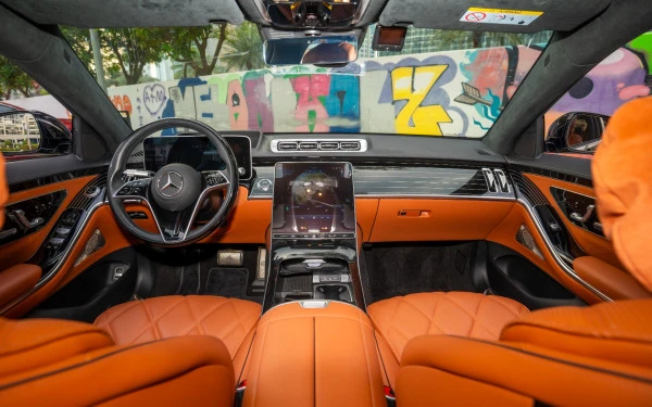 Mercedes Maybach S580 (Black), 2023