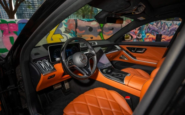 Mercedes Maybach S580 (Black), 2023
